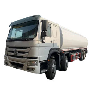 Camion citerne à carburant HOWO 8×4
