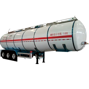Transporteur de citernes pour liquides inflammables en acier inoxydable
