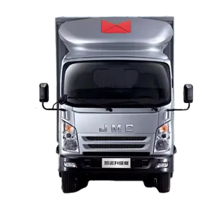Camions légers de poids moyen T822 3360